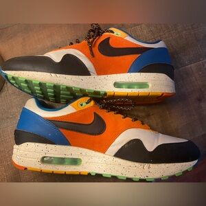 Nike Air Max shoes size 11